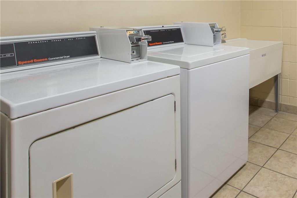 Days Inn & Suites By Wyndham Navarre - Near Beaches Hurlburt Съоръжения снимка